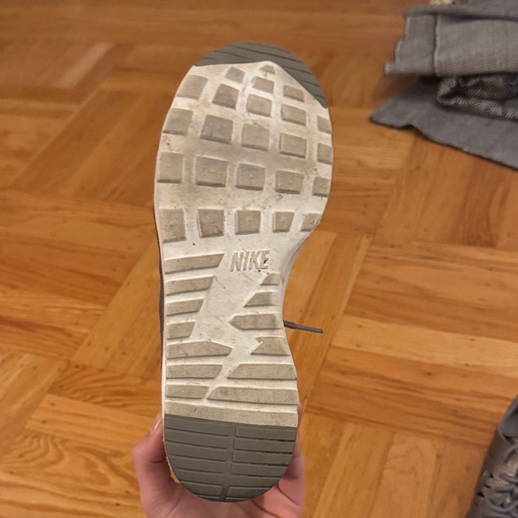 Nike Free RN Women’s Running Shoes – Size 7 - Picture 3 of 4